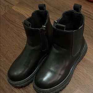 SHEIN Black Chelsea Boots with Chunky Sole